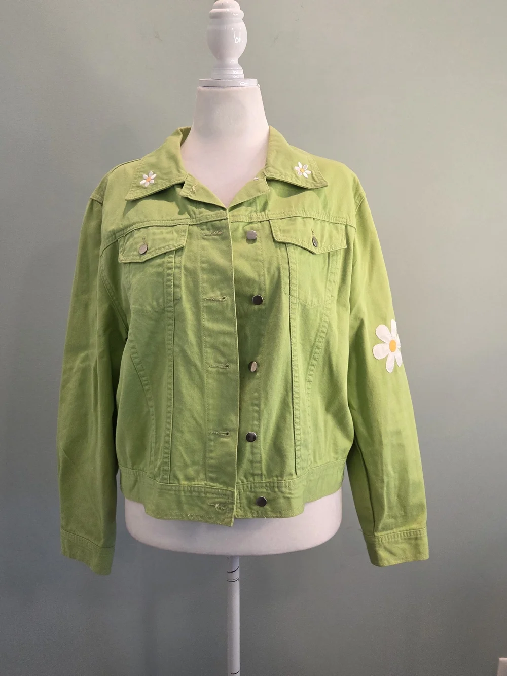 Lighthouse Apparel Lime Green Daisy Embroidered Denim Jacket L